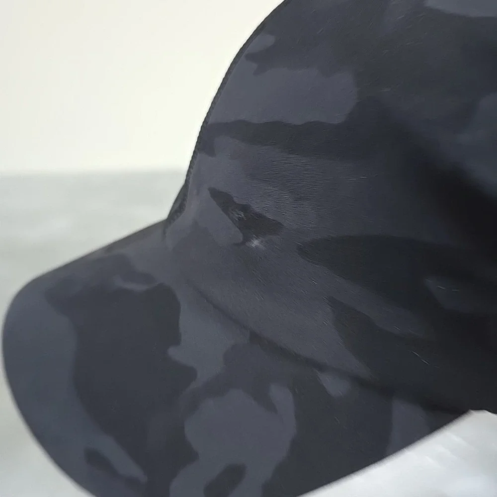 Lululemon Hat Women Small Camo Deep Coal Fast Free Run Athleisure Running Sports